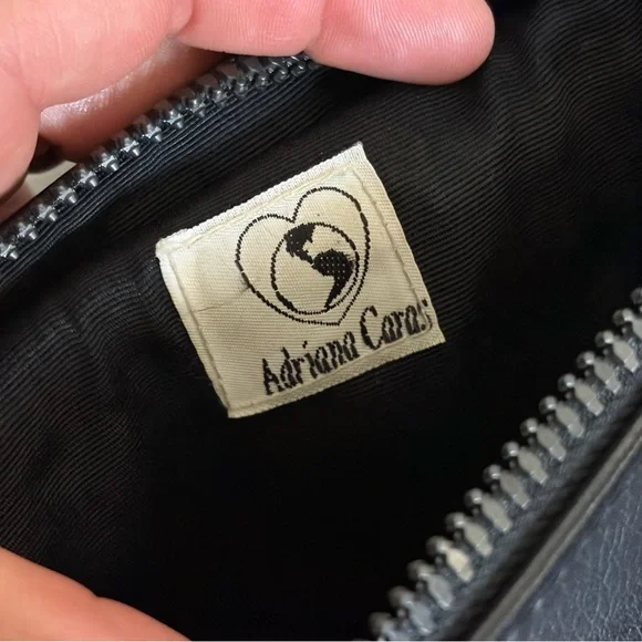 Adriana Caras Minimalist Black Crossbody Leather Shoulder Bag Riri Zippers - Picture 5 of 6